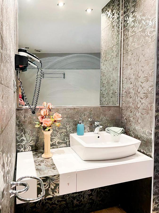 By La Rambla Rooms Barcelona Exterior foto